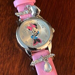 Disney Ladies Minnie Mouse watch w/charms & pink band